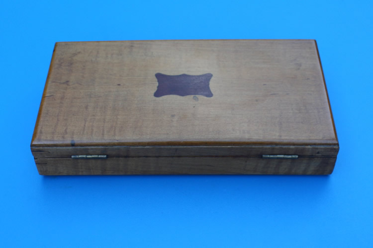 Maple Colt London Pocket revolver case and accoutrements