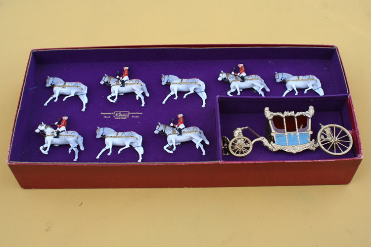 Britains Her Majesty's State Coach 9401